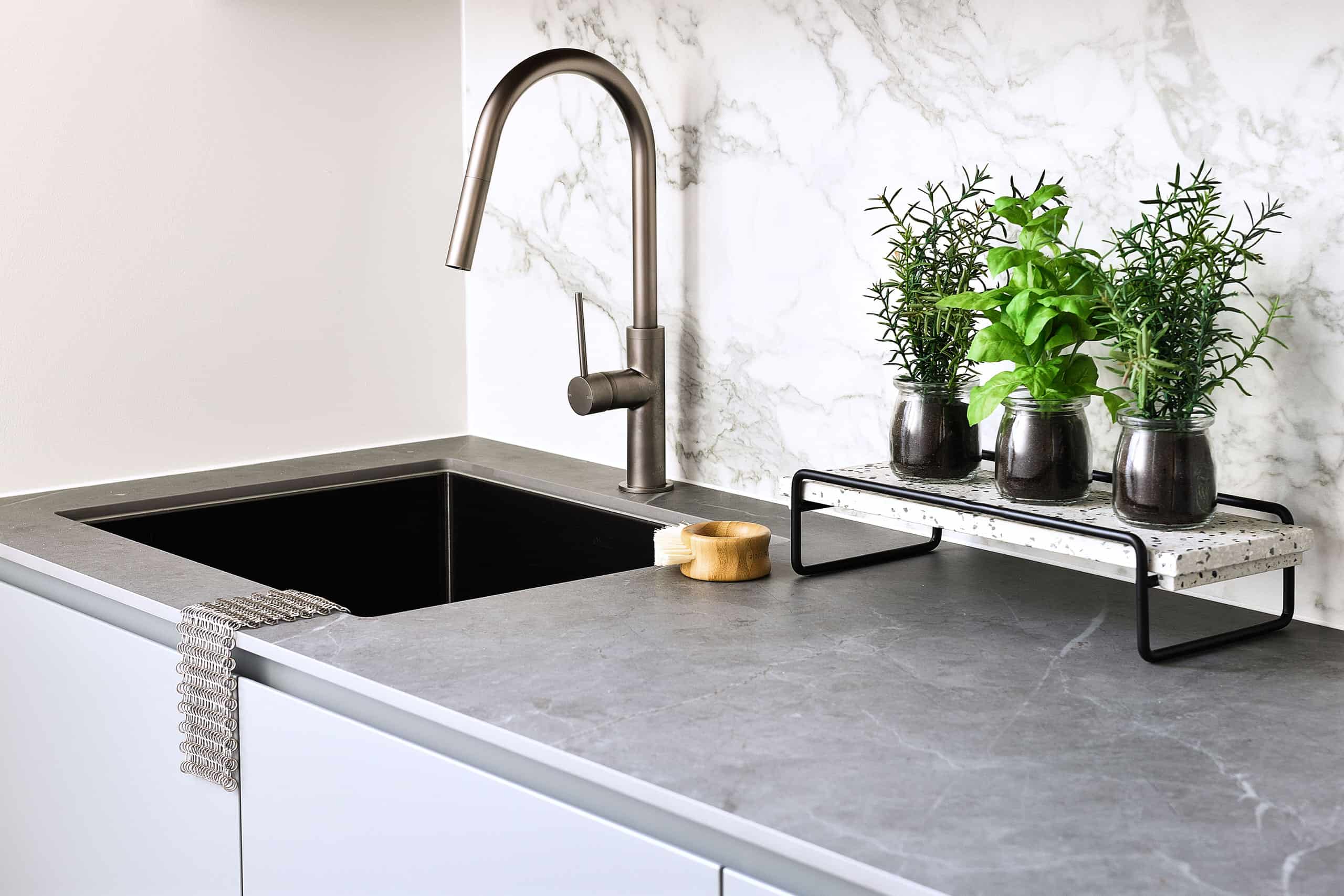 i-naturali-pietra-grey-laminam-01